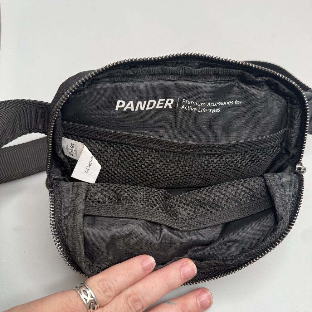 Pander Everywhere Belt Bag Black Nylon Fanny Pack Crossbody 8x5x2" EUC - Picture 6 of 16
